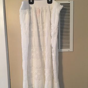 White lace long skirt by Magic. XL.